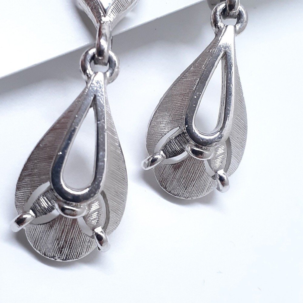 Vintage Crown Trifari Earrings Signed Clip On Silver Tone Dangle - Picture 8 of 16